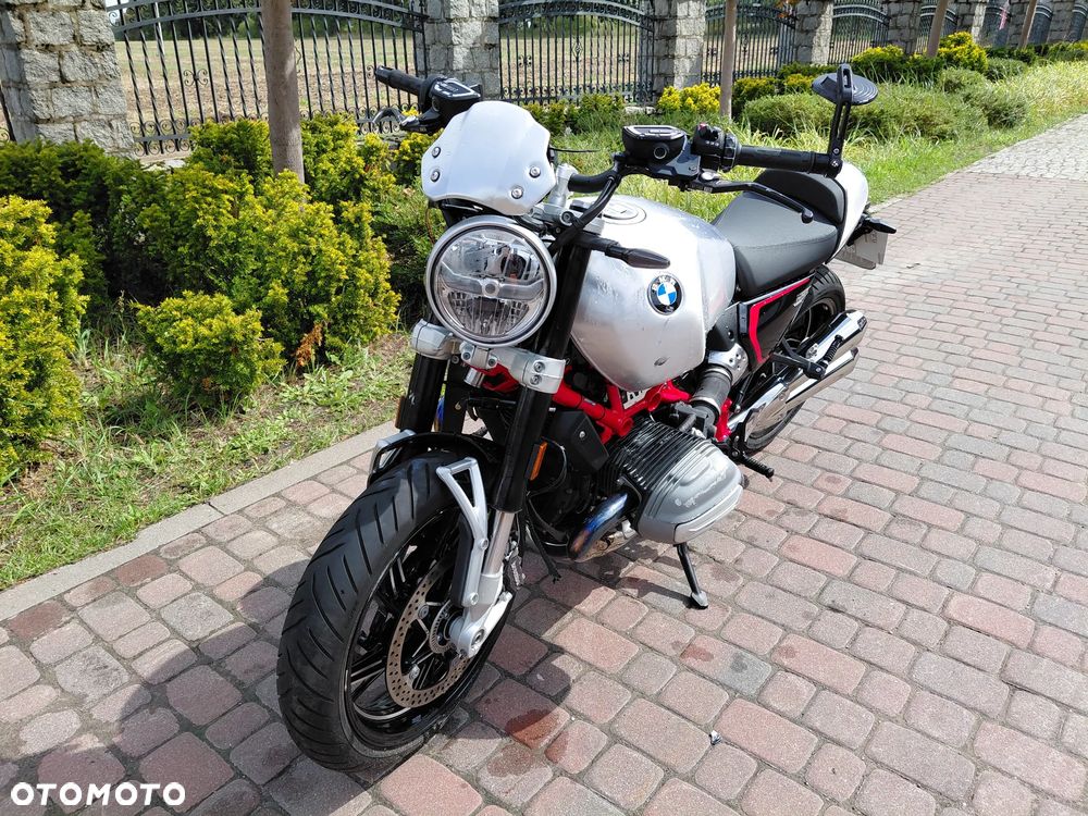 BMW R - 1