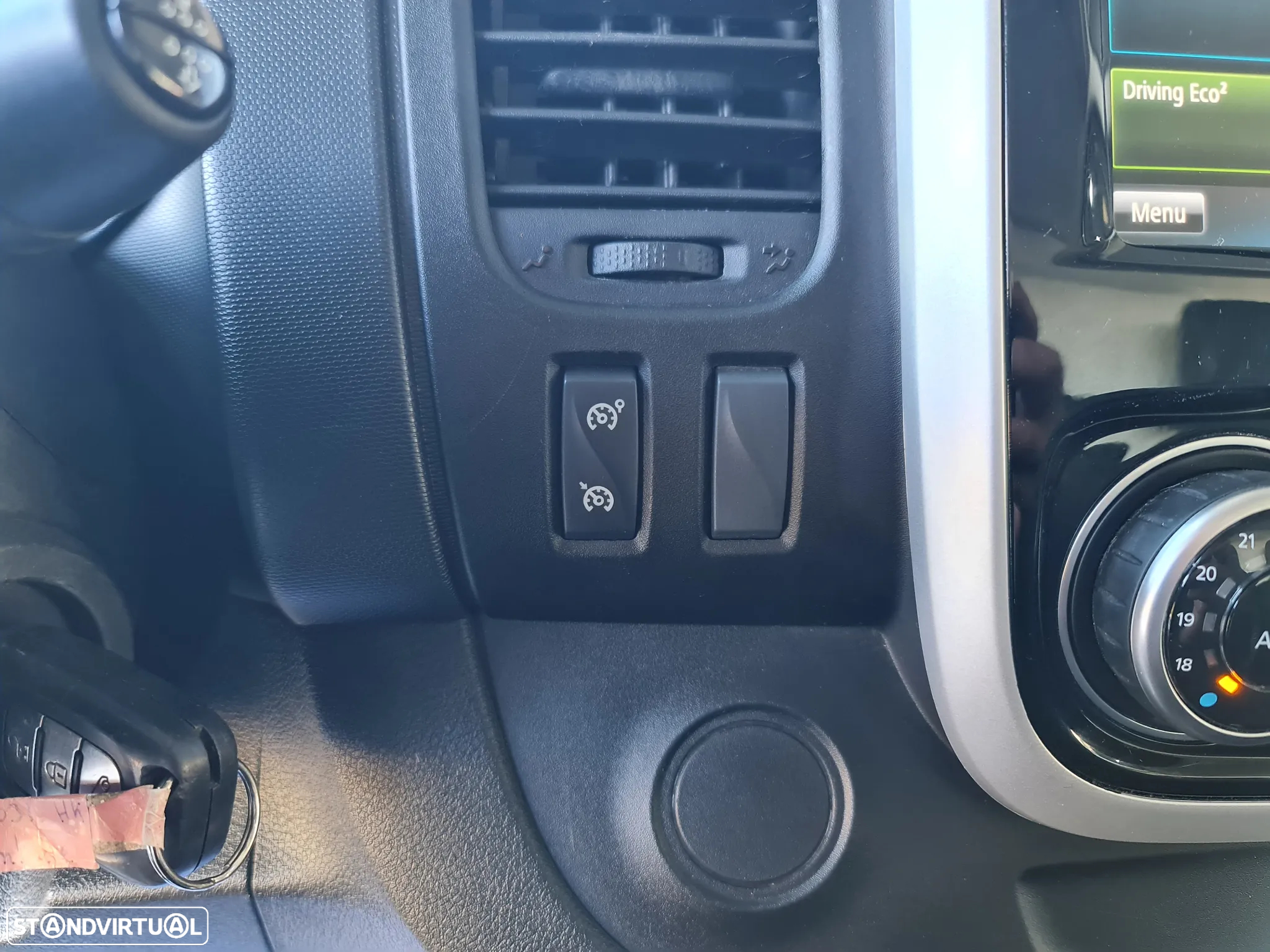 Renault TRAFIC 2.0 Dci 120CV * Câmera/ GPS/ AC/ IVA DEDUTÍVEL * - 24