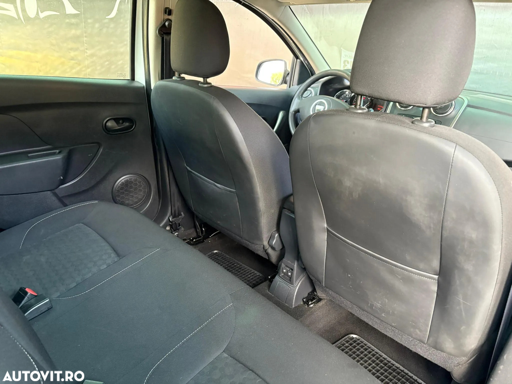 Dacia Logan MCV 0.9 Laureate - 8