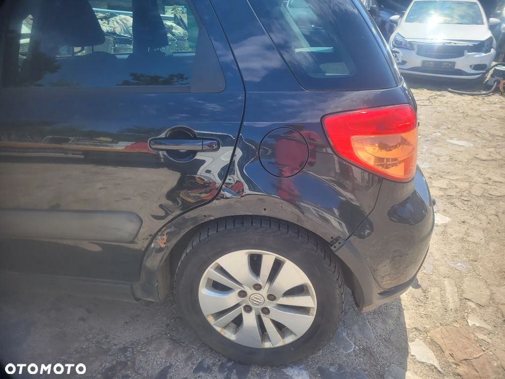 Suzuki SX4 1.9 DDiS DPF 4x2 Comfort - 6