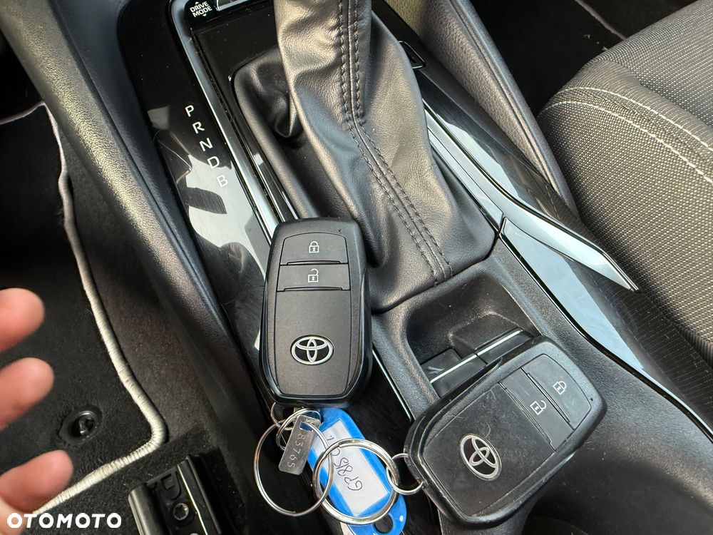 Toyota Corolla - 28