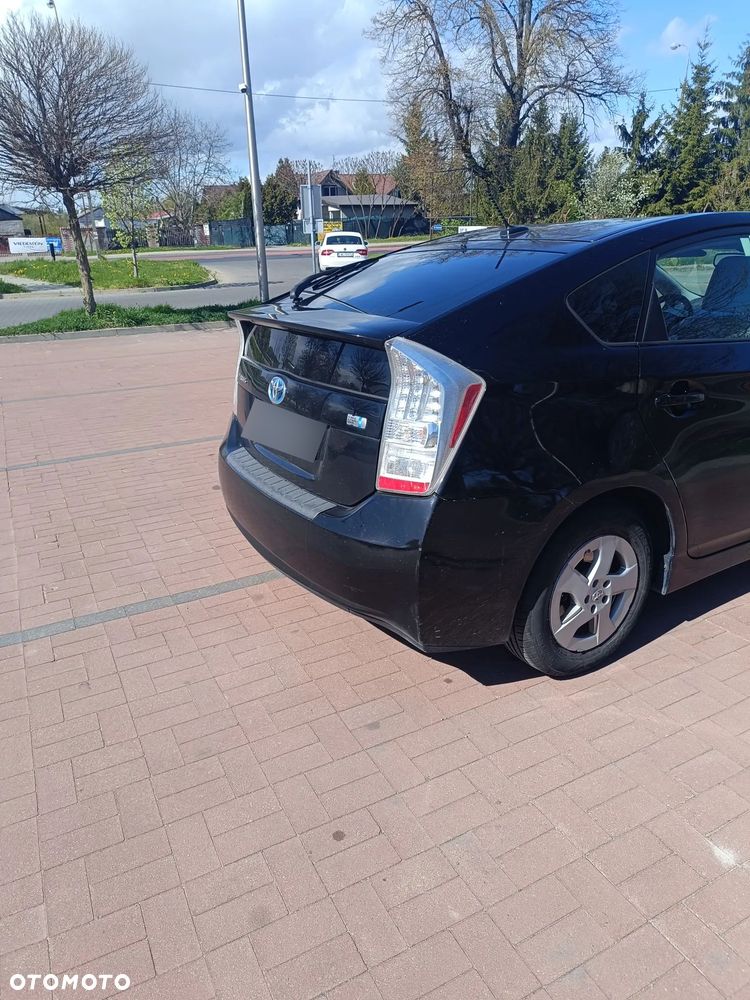 Toyota Prius 1.8 HSD Premium - 6