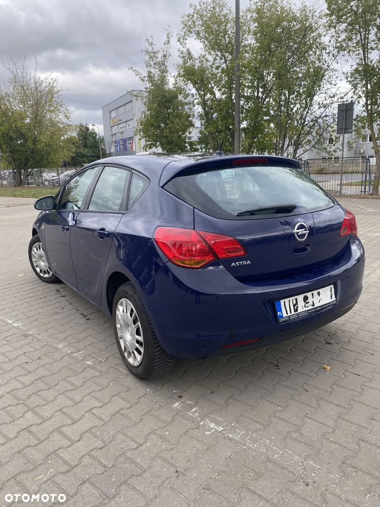 Opel Astra - 3
