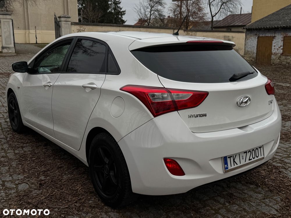 Hyundai i30 1.4 Classic - 11