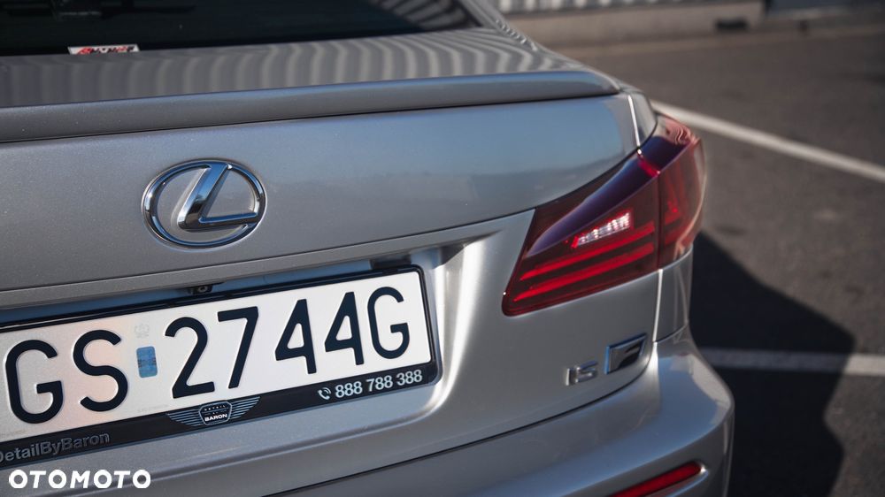 Lexus IS F Sport - 3
