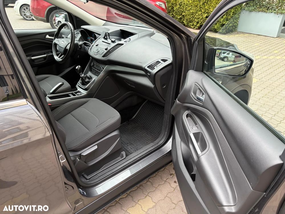 Ford Kuga - 11
