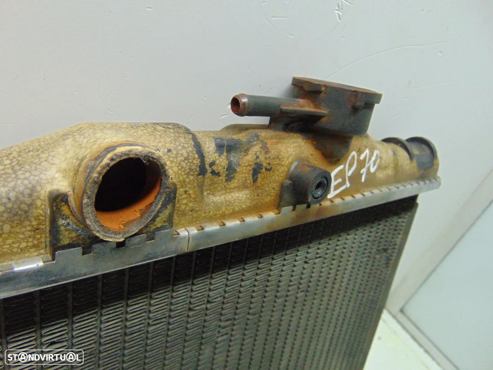 Toyota Starlet EP70 vários - 5