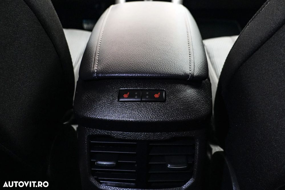 Ford Mondeo 2.0 HEV Titanium - 23