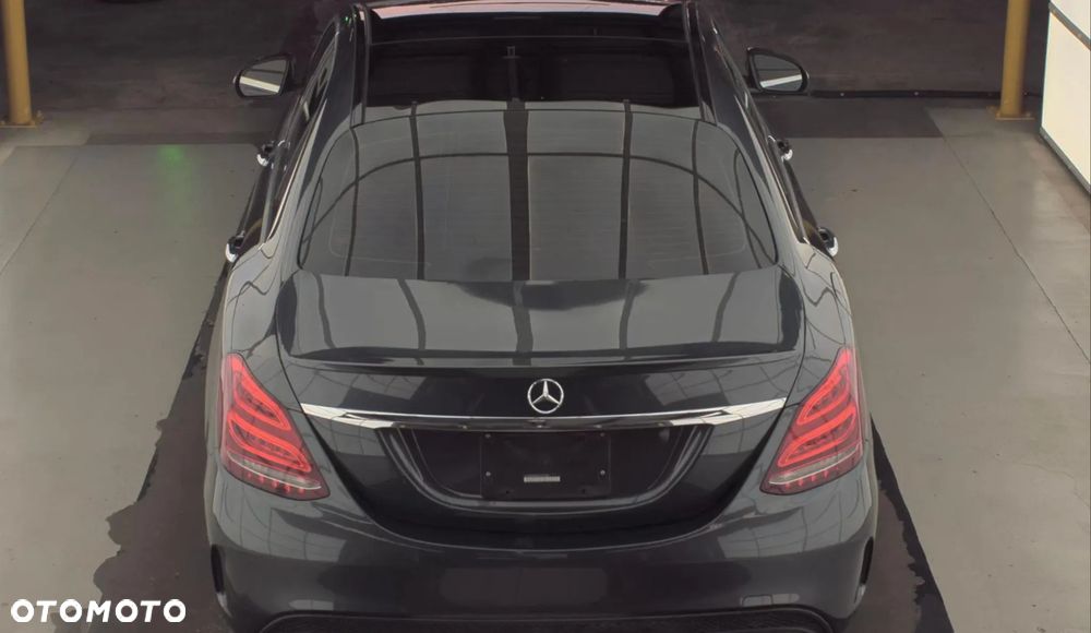 Mercedes-Benz Klasa C 300 7G-TRONIC AMG Line - 6