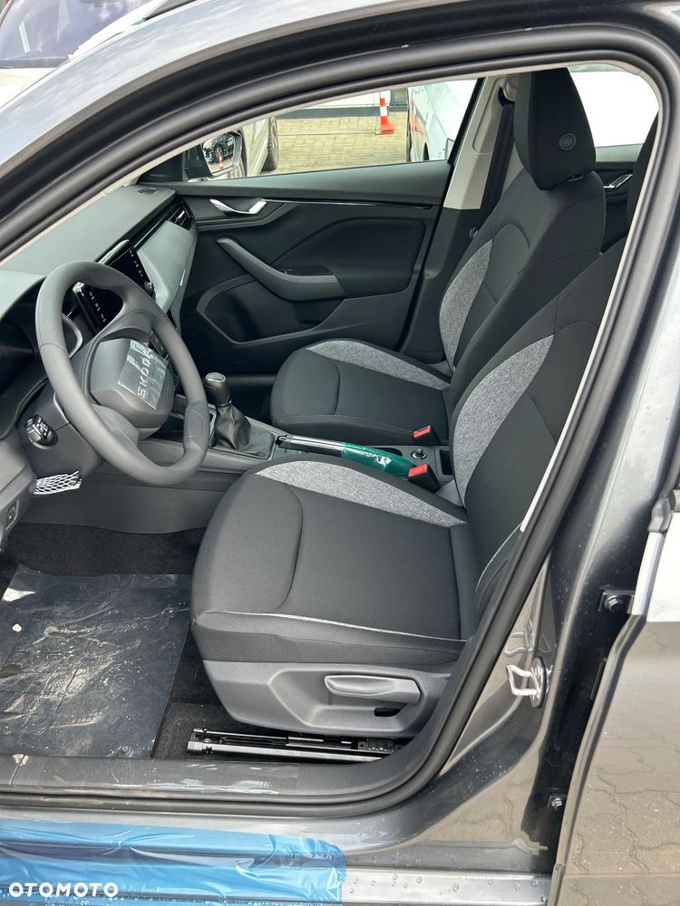 Skoda Kamiq 1.0 TSI Essence - 8