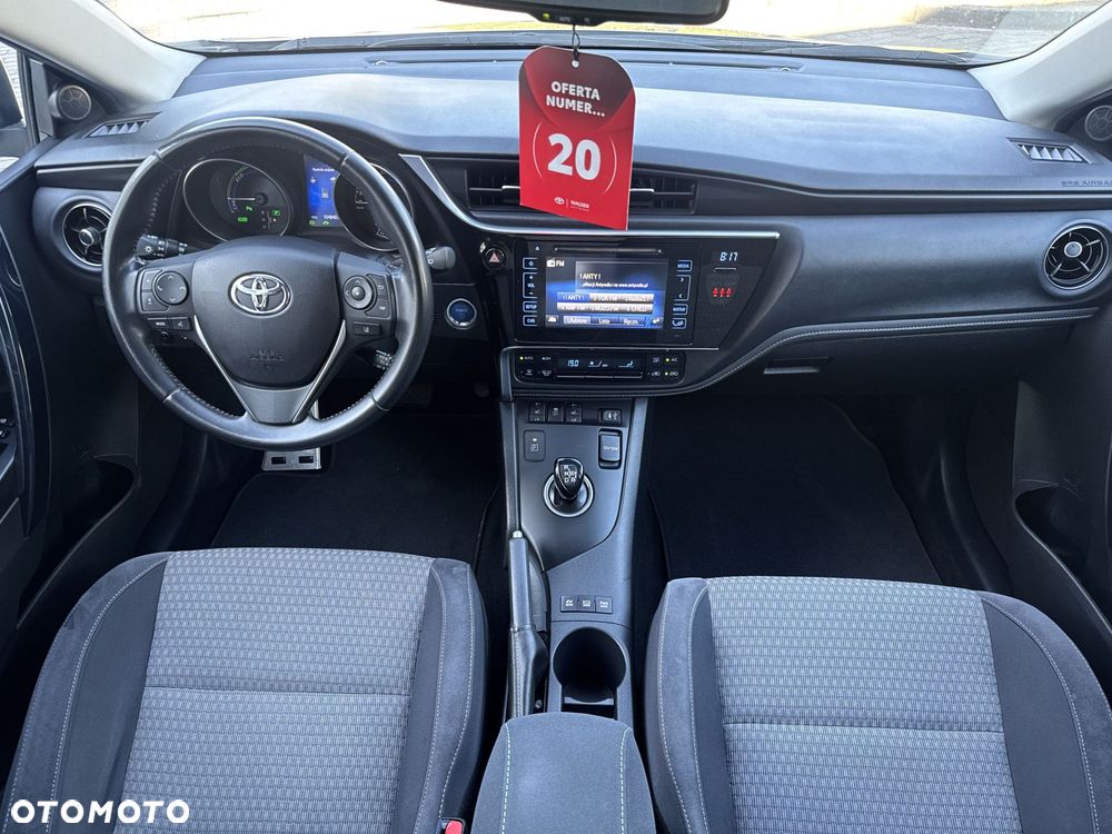 Toyota Auris - 11
