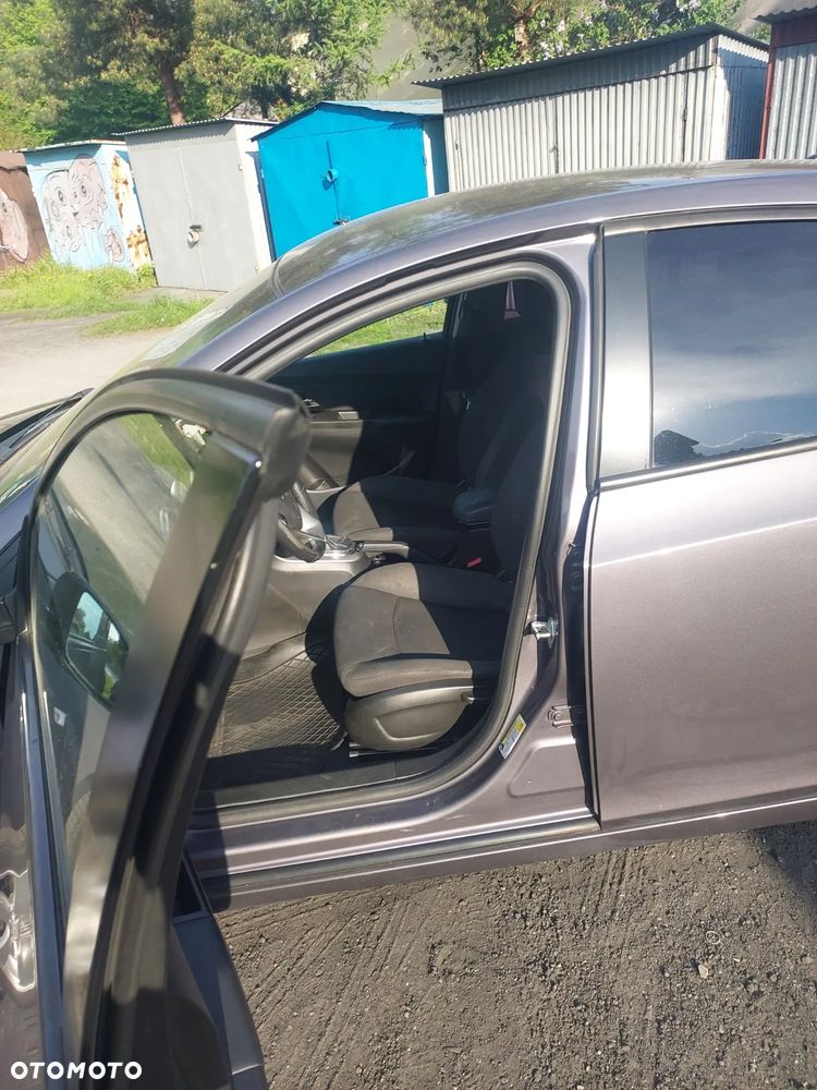 Chevrolet Cruze 1.6 Base - 17