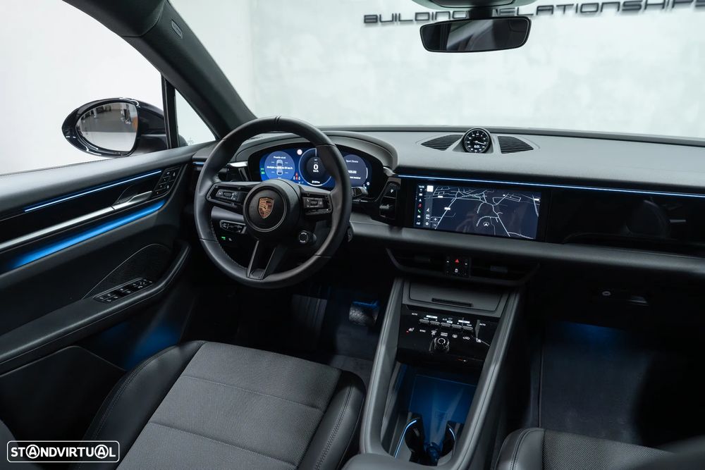 Porsche Macan Electric 4 - 19