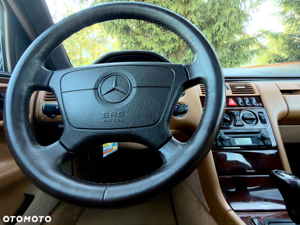 Mercedes-Benz Klasa E 320 Avantgarde - 30