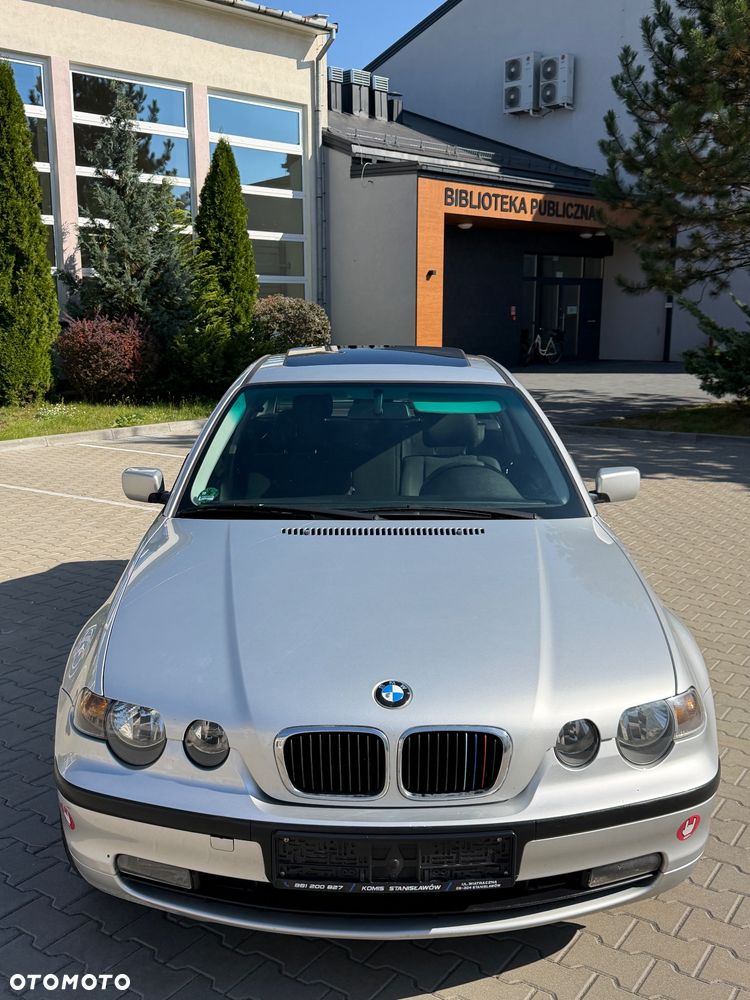 BMW Seria 3 2004 photo 2