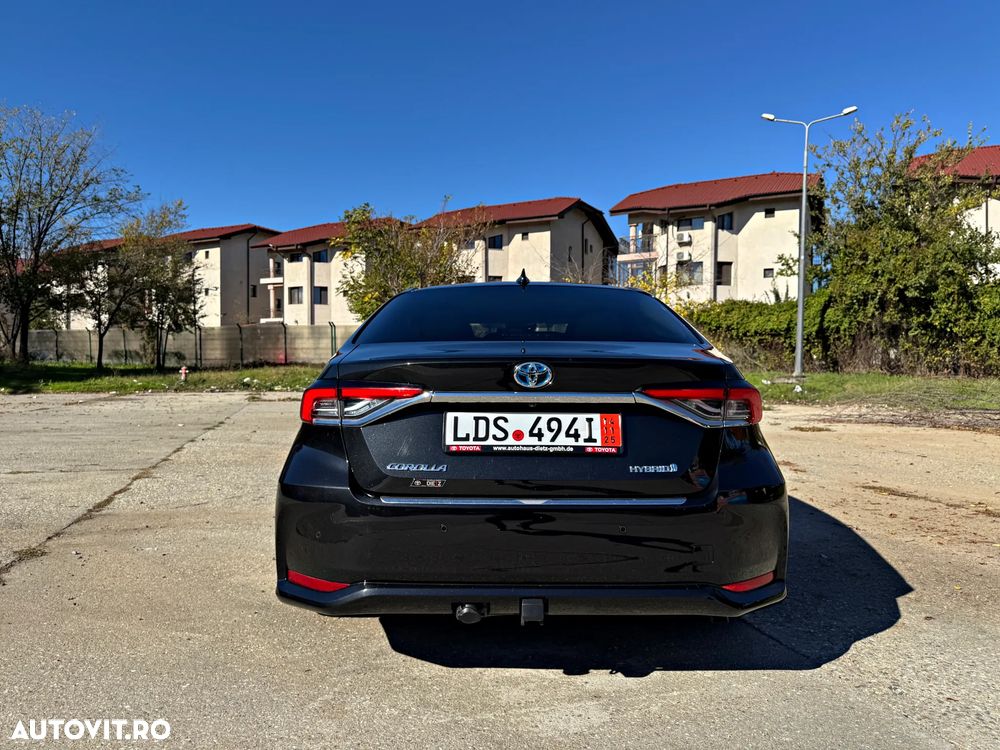 Toyota Corolla 1.8 Hybrid Team Deutschland - 6