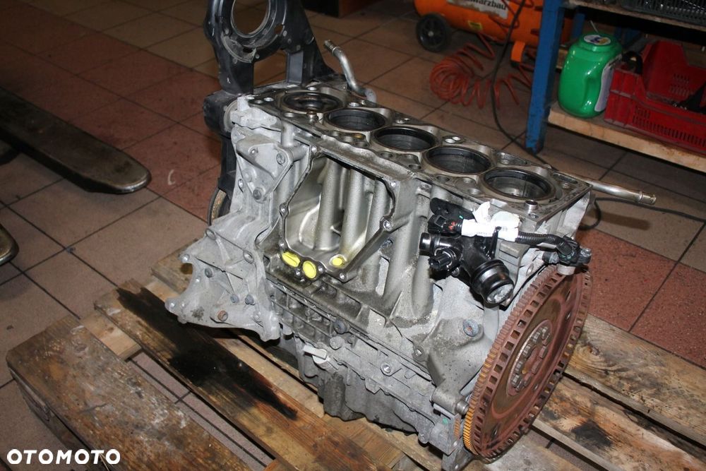 VOLVO V70 S80 XC70 XC60 2.4D/D5 BLOK DÓŁ D5244T14 - 1