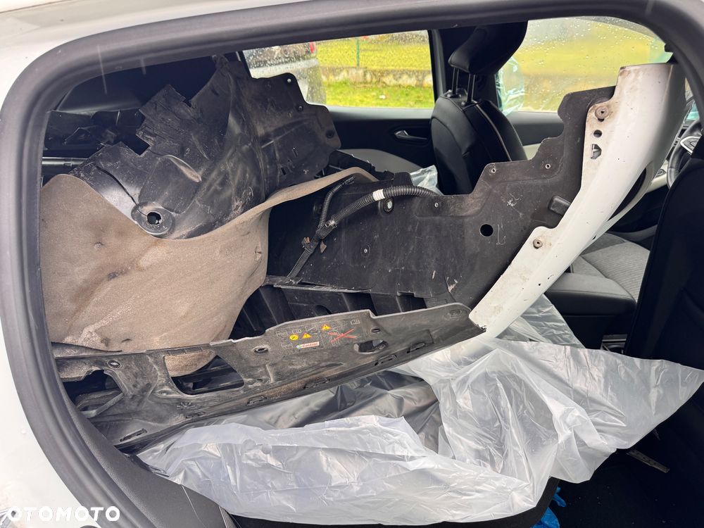 Renault Clio 1.6 E-TECH Techno - 13