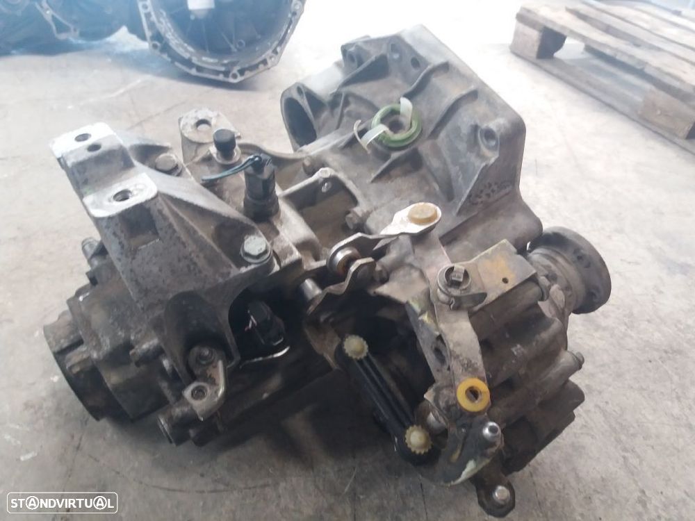 CAIXA VELOCIDADES AUDI A3 1997 - 3