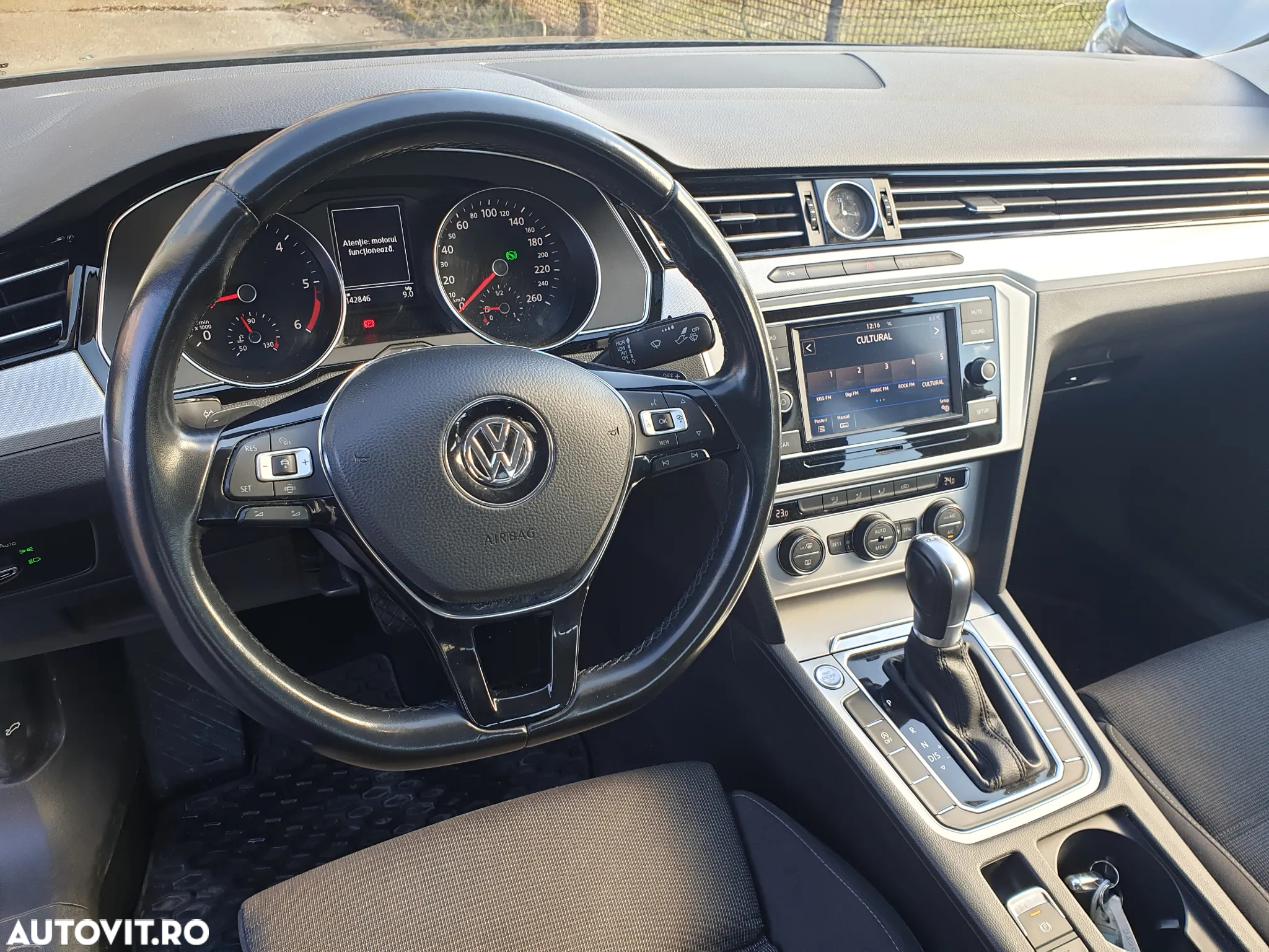 Volkswagen Passat 2.0 TDI DSG Comfortline - 19