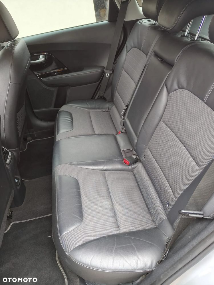 Kia Niro 1.6 GDI Hybrid L - 7