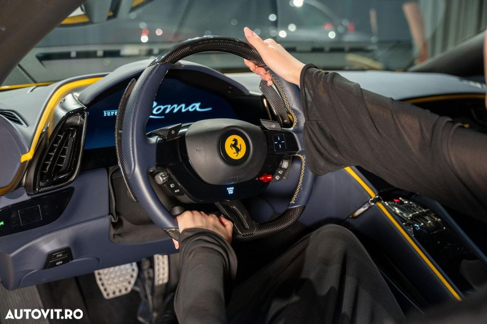 Ferrari Roma - 14