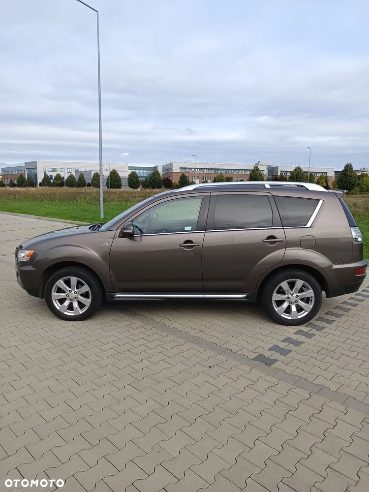 Mitsubishi Outlander 2.0 DID Invite SE - 26
