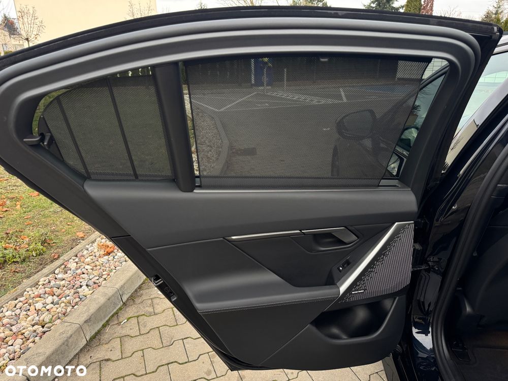 BMW Seria 5 520d M Sport - 17