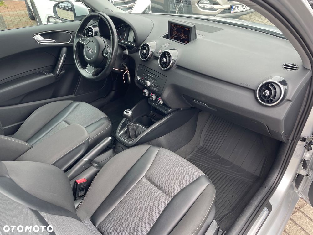 Audi A1 3-drzwiowe 1.2 TFSI S line edition - 9