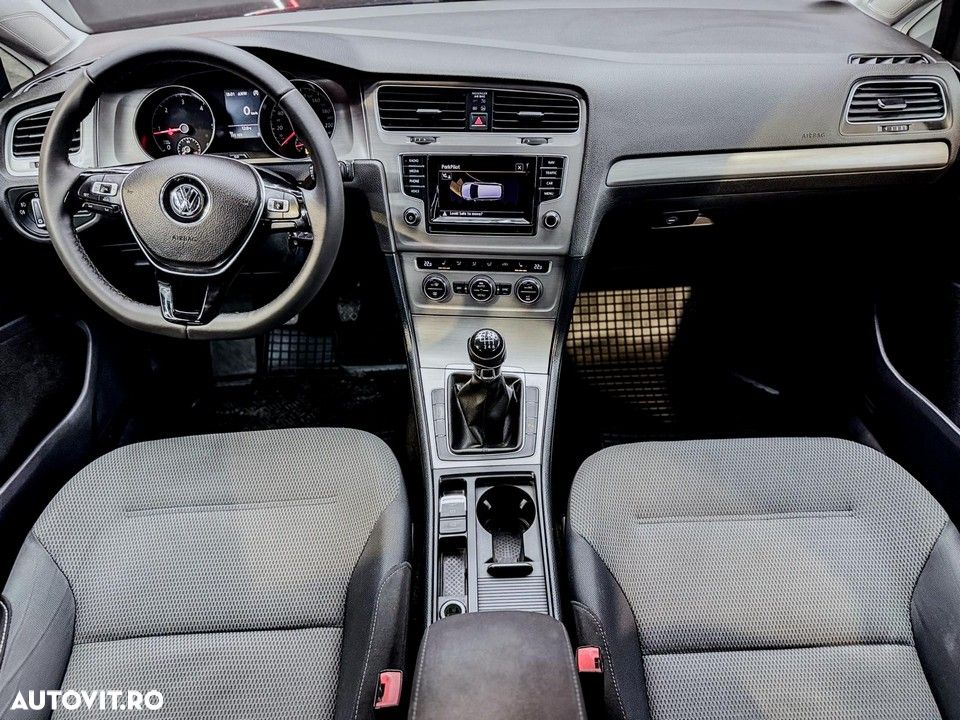 Volkswagen Golf 1.6 TDI BlueMotion Technology Comfortline - 13