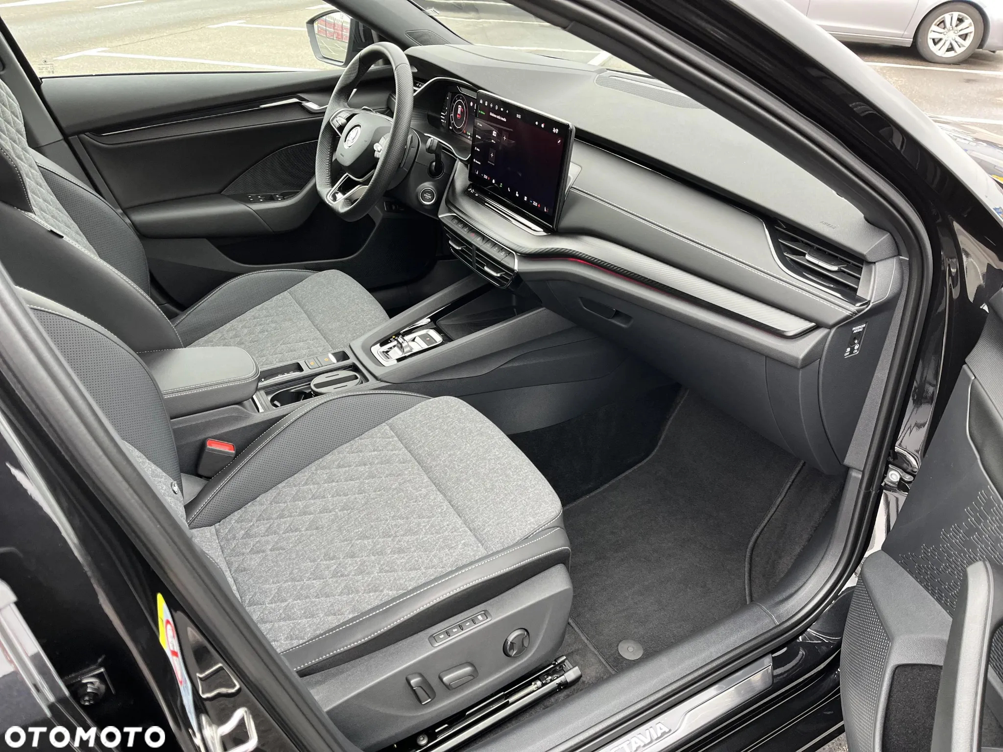 Skoda Octavia 2.0 TDI Sportline DSG - 22