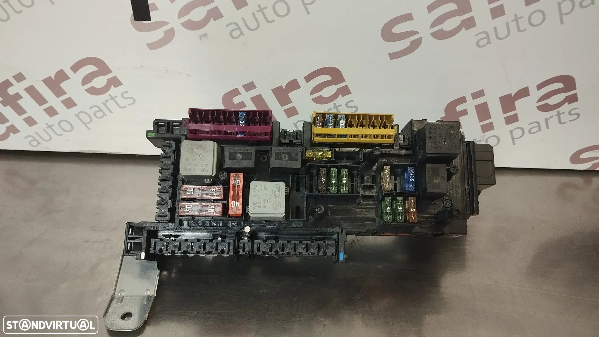 CAIXA DE FUSIVEIS MERCEDES CLASSE C W204 S204 REF. 168298 1670660 - 1