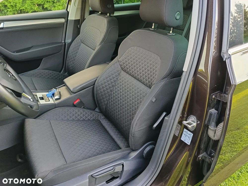 Skoda Superb 1.4 TSI Plug-In Hybrid Sportline DSG - 8
