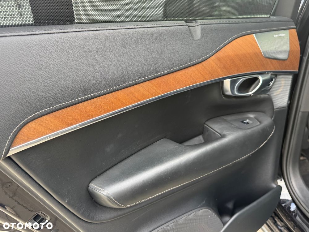 Volvo XC 90 - 23