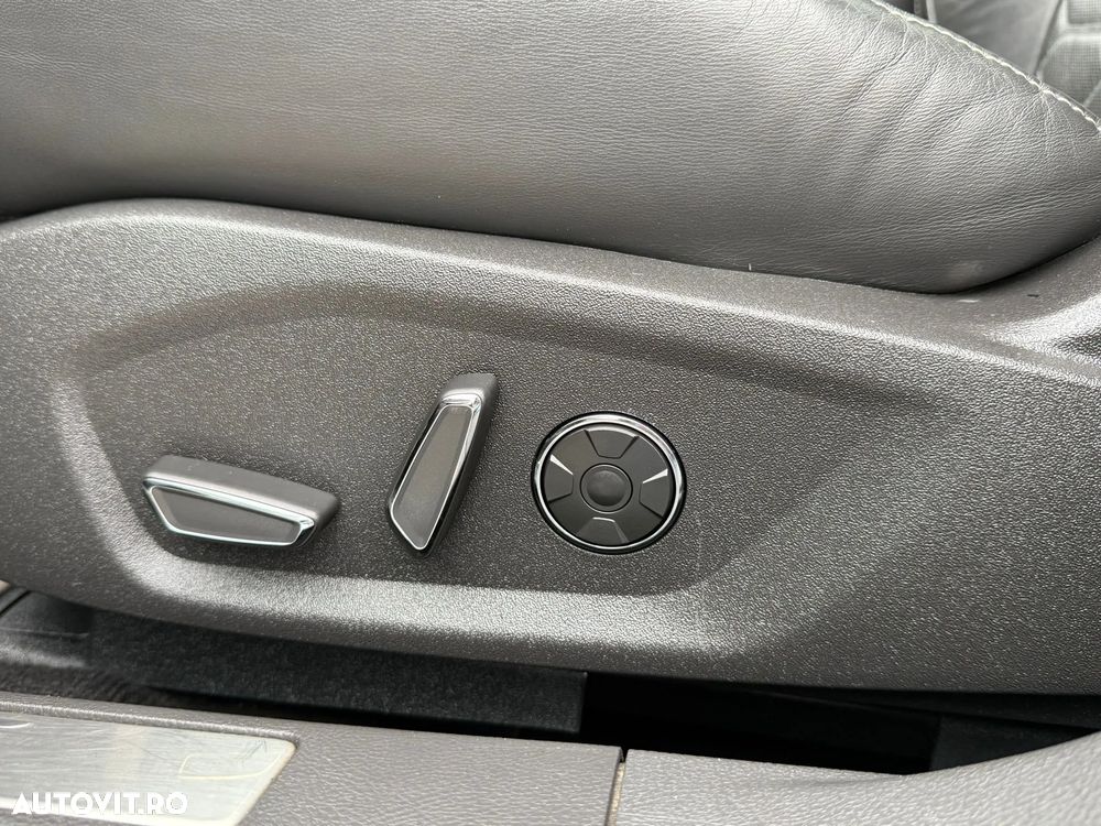 Ford Mondeo Vignale 2.0 TDCi Powershift - 17