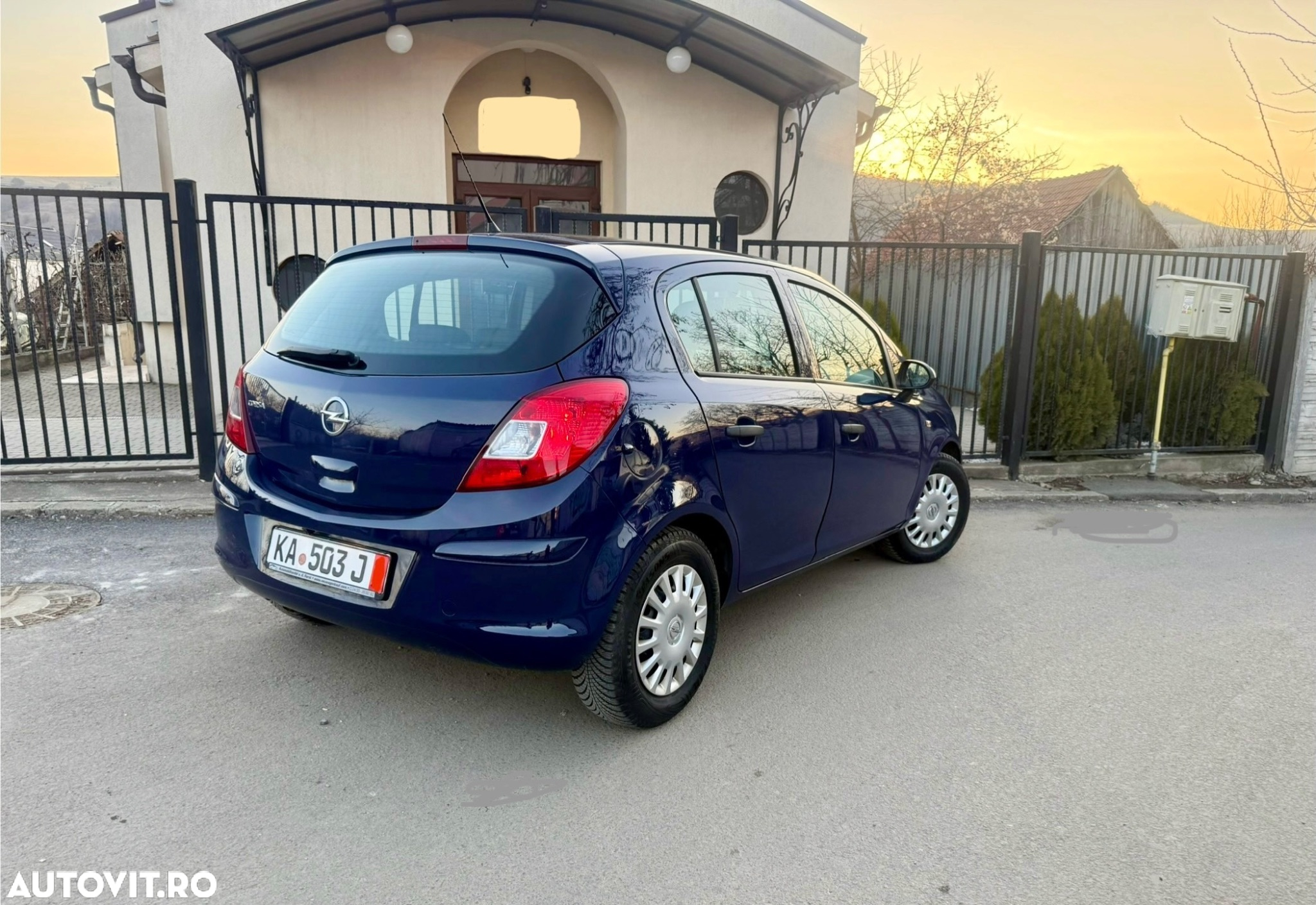 Opel Corsa 1.2 Enjoy - 2