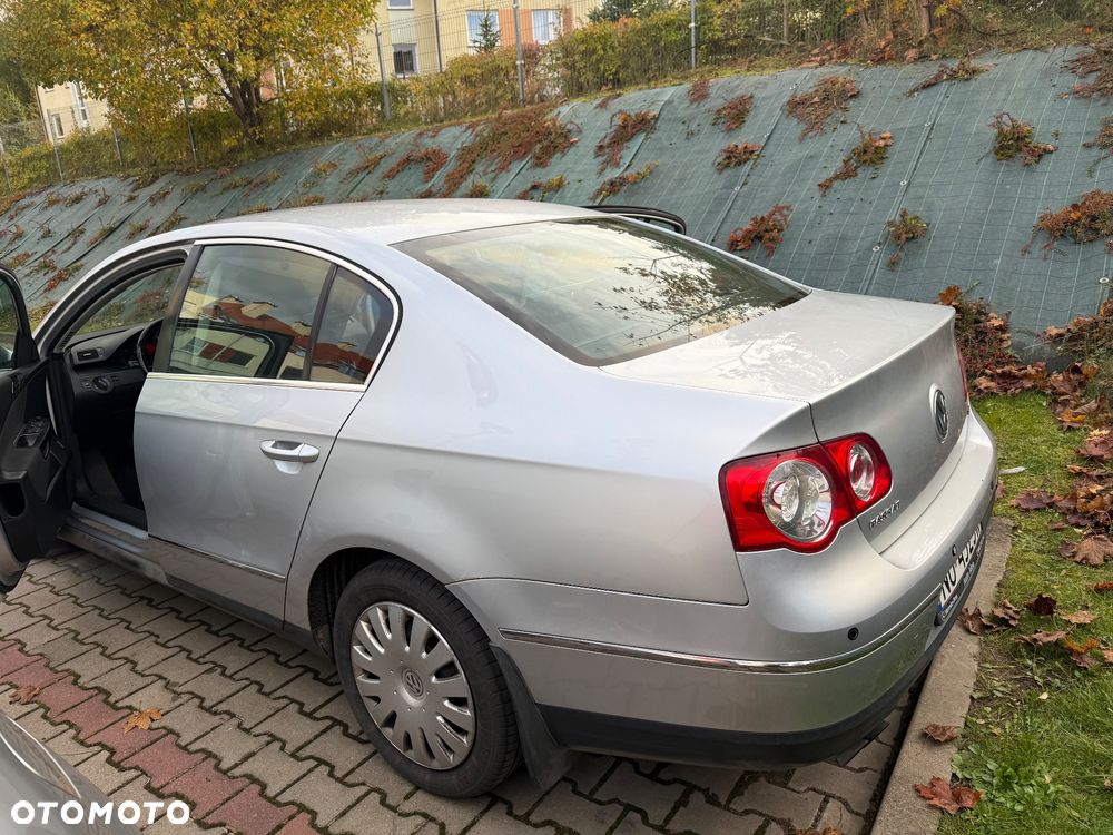 Volkswagen Passat 2.0 TDI DPF Comfortline - 3
