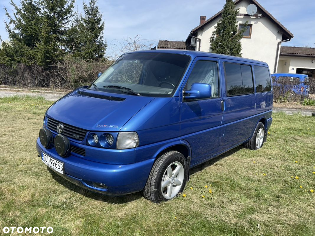 Volkswagen Multivan - 2