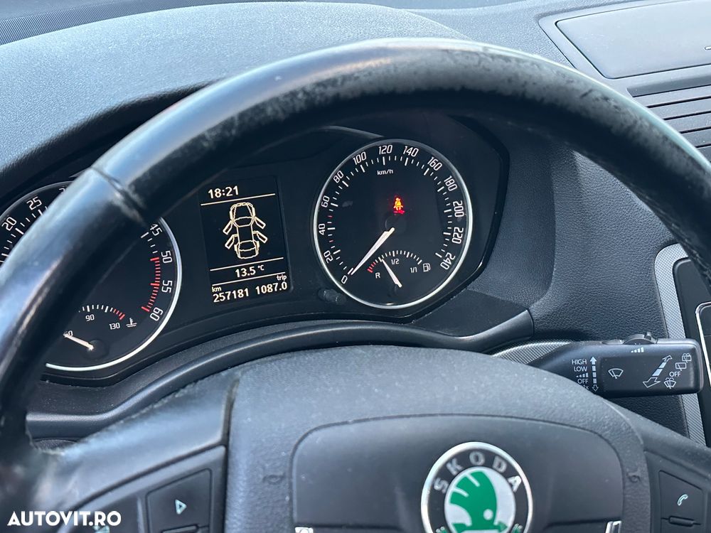 Skoda Octavia 1.6 TDI Business - 8