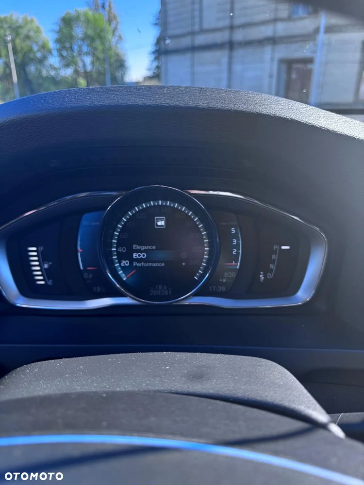 Volvo V60 Cross Country D3 Drive-E Summum - 26