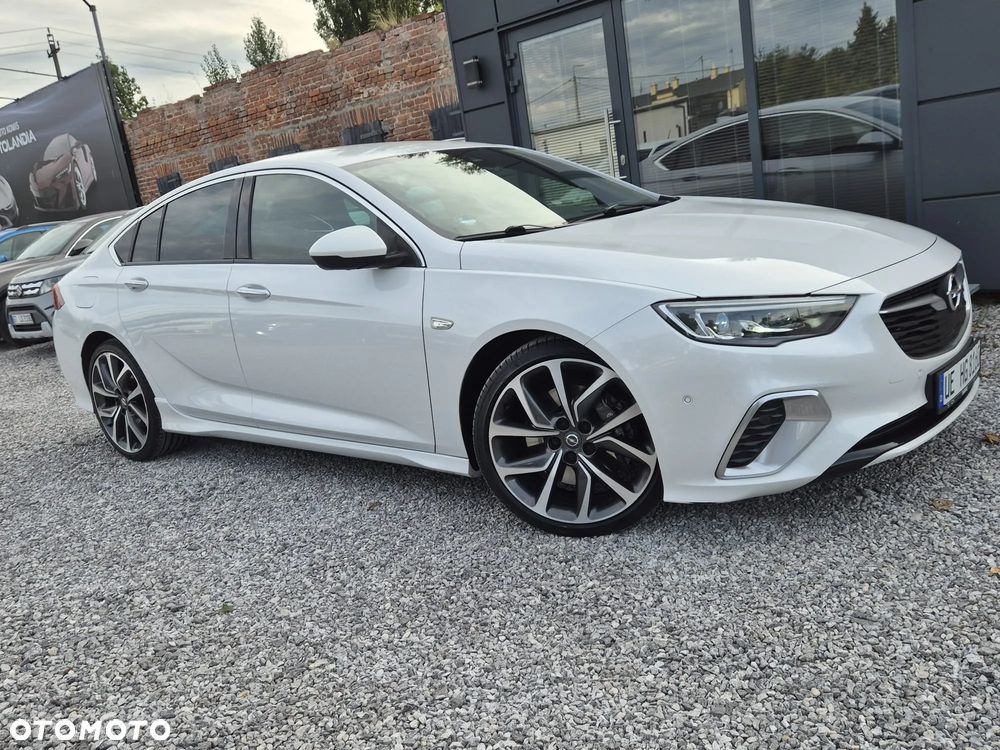 Opel Insignia Sport2.0 Direct InjTurbo 4x4 GSI - 14