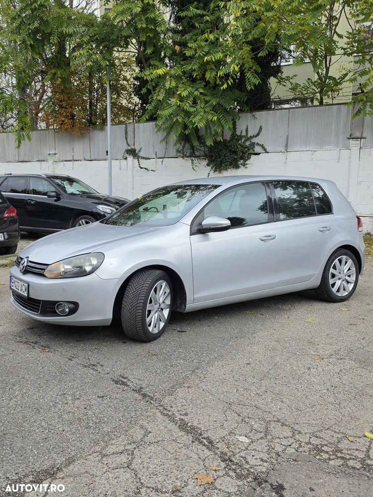 Volkswagen Golf - 1