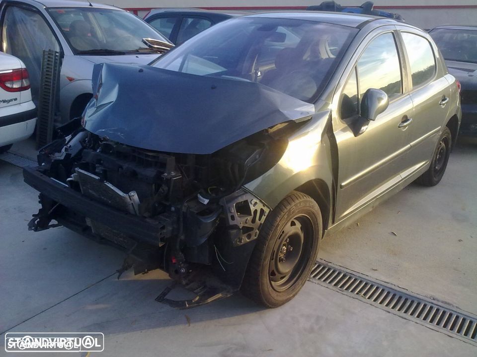 Traseira / Frente /Interior Peugeot 207 2008 - 2