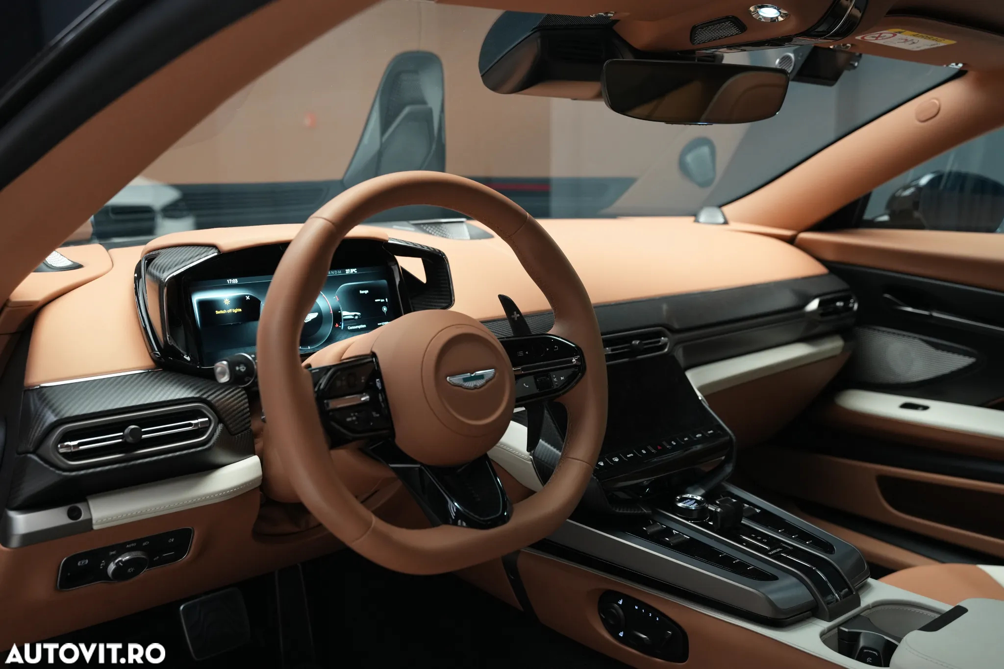 Aston Martin Vanquish - 15