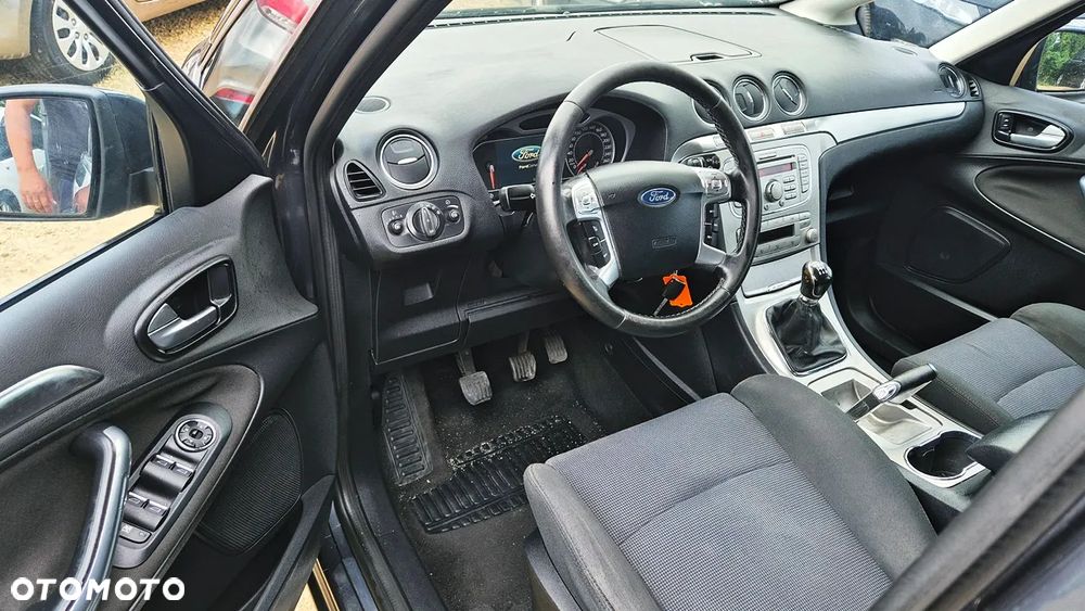 Ford S-Max 2.0 Viva Titanium - 32