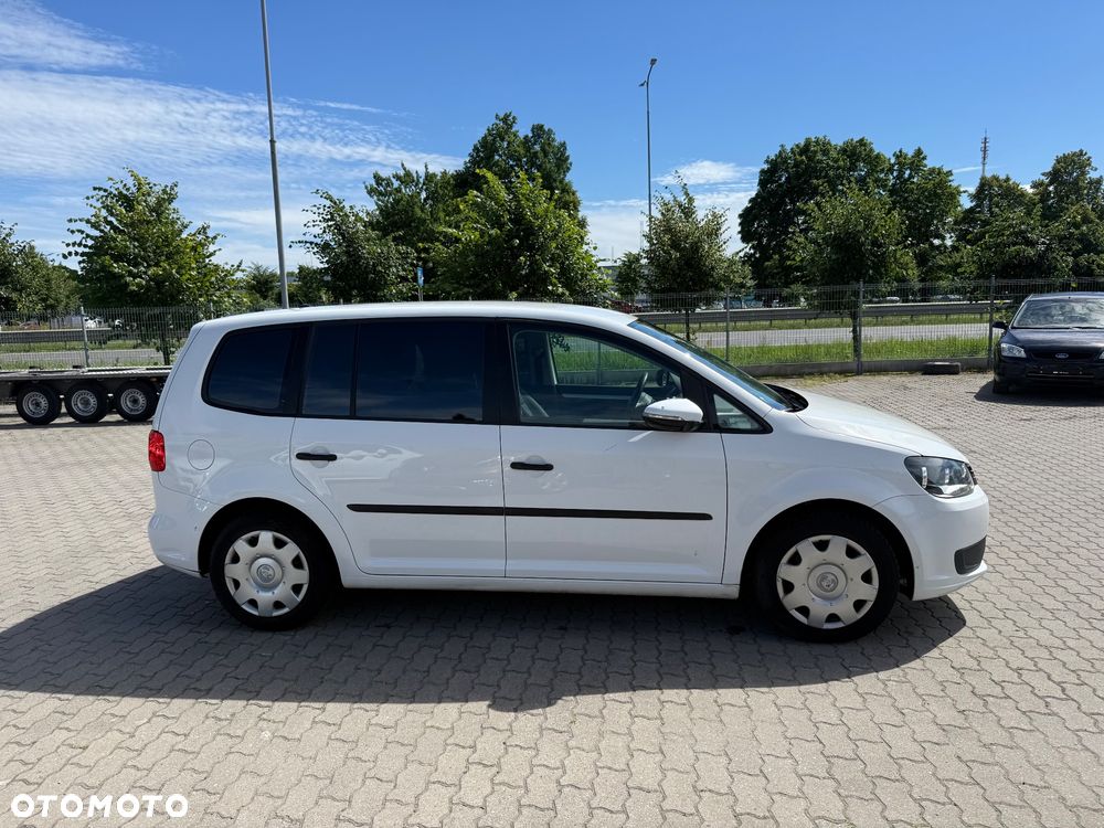 Volkswagen Touran - 5