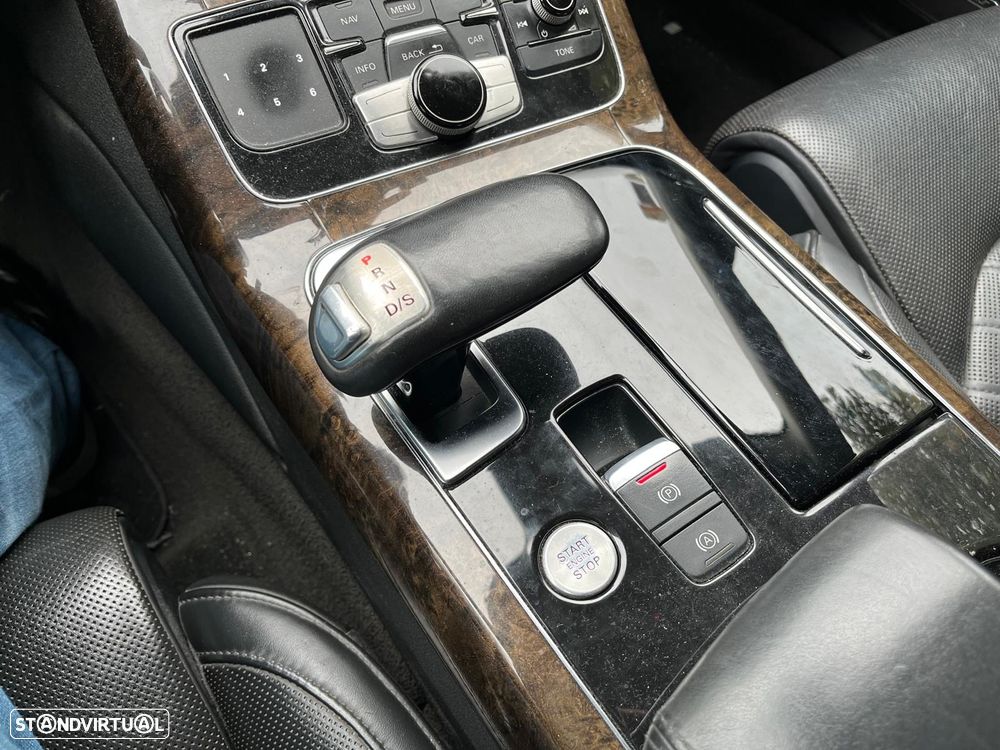 Audi A8 - 8