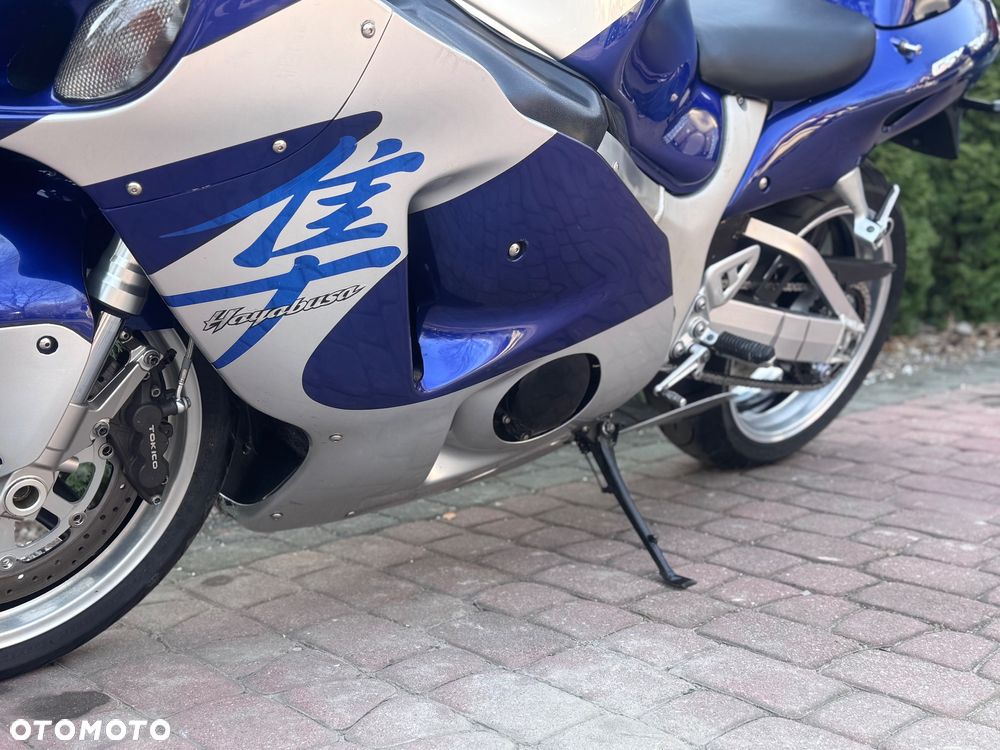 Suzuki GSX - 11