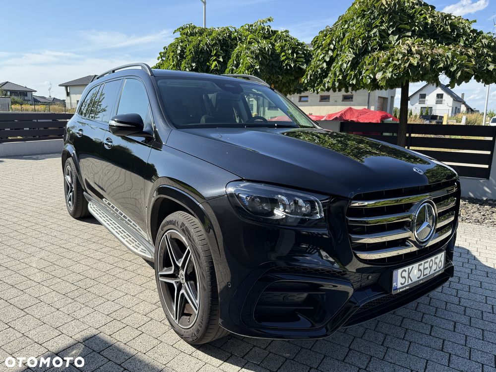 Mercedes-Benz GLS - 1