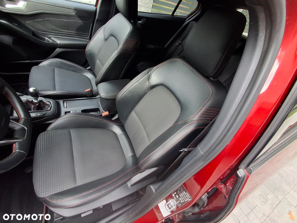 Ford Focus 2.0 EcoBlue ST-Line - 13